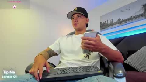 DAMIAN online show from February 14, 11:29 am