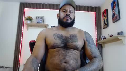 Snapshot of damian64436171 chatting on May 30, 4:20 am damian64436171 online show from May 30, 4:20 am