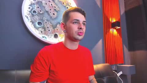 Snapshot of damian__oliver chatting on December 16, 4:23 am Damian Oliver online show from December 16, 4:23 am