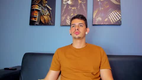 Snapshot of damian__oliver chatting on February 24, 8:17 am Damian Oliver online show from February 24, 8:17 am