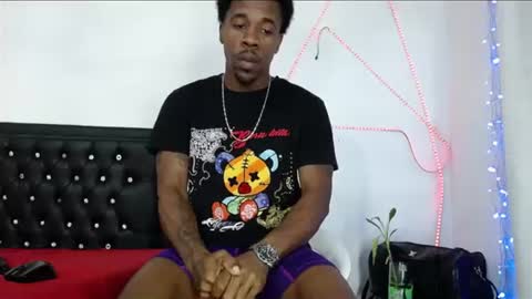 Snapshot of damian_hart_24cm chatting on July 6, 11:18 am damian_hart_24cm online show from July 6, 11:18 am