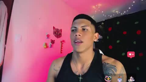 Snapshot of damian_latinxxx chatting on December 19, 6:01 am Damian online show from December 19, 6:01 am
