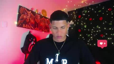 Snapshot of damian_latinxxx chatting on December 24, 6:11 am Damian online show from December 24, 6:11 am