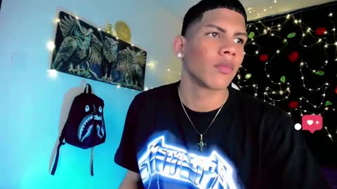 Snapshot of damian_latinxxx chatting on December 28, 2:54 am Damian online show from December 28, 2:54 am