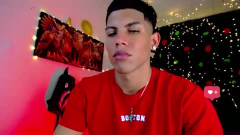Snapshot of damian_latinxxx chatting on January 4, 8:49 am Damian online show from January 4, 8:49 am