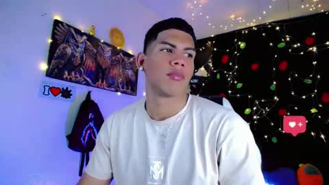Snapshot of damian_latinxxx chatting on January 7, 3:03 am Damian online show from January 7, 3:03 am