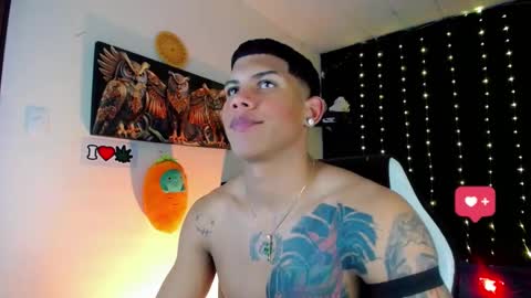 Snapshot of damian_latinxxx chatting on January 9, 5:55 am Damian online show from January 9, 5:55 am
