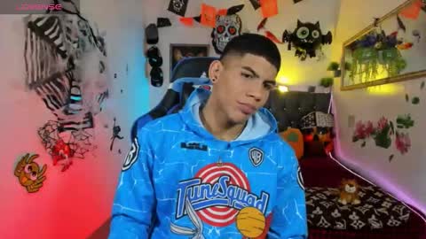 Snapshot of damian_latinxxx chatting on October 20, 2:56 am Damian online show from October 20, 2:56 am