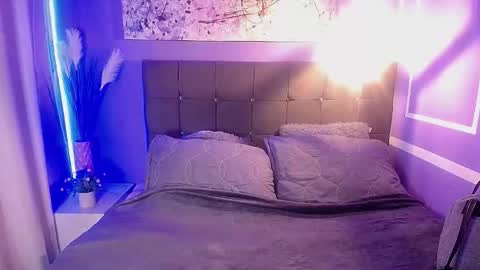 Snapshot of damian_n_lissa chatting on October 27, 1:42 am damian_n_lissa online show from October 27, 1:42 am