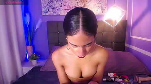 Snapshot of damian_n_lissa chatting on November 21, 2:21 am damian_n_lissa online show from November 21, 2:21 am