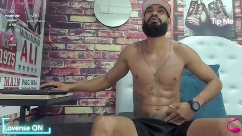 damian_shakur online show from January 16, 12:20 pm