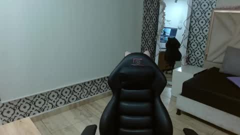 Snapshot of damian_tay chatting on April 14, 11:38 am damian_tay online show from April 14, 11:38 am