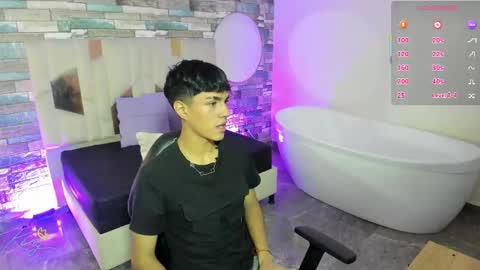 Snapshot of damian_tay chatting on May 4, 11:28 am damian_tay online show from May 4, 11:28 am