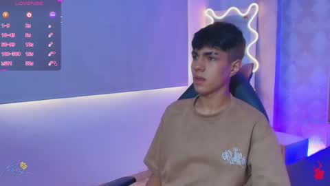 Snapshot of damian_tay chatting on May 26, 11:39 am damian_tay online show from May 26, 11:39 am