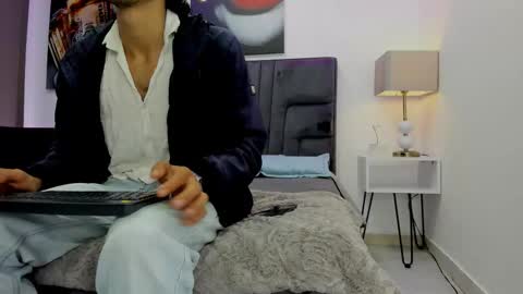 Snapshot of damian_vadim chatting on March 21, 11:15 am Damian Vadim online show from March 21, 11:15 am