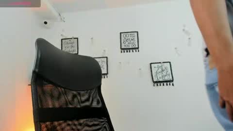 damianblazee online show from May 31, 12:23 pm