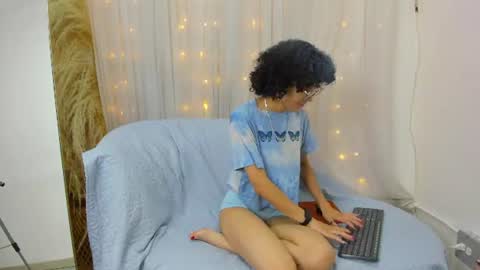 Snapshot of damianna_ chatting on June 23, 11:52 am Damiana online show from June 23, 11:52 am