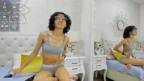 Snapshot of damianna_ chatting on July 30, 12:15 pm Damiana online show from July 30, 12:15 pm