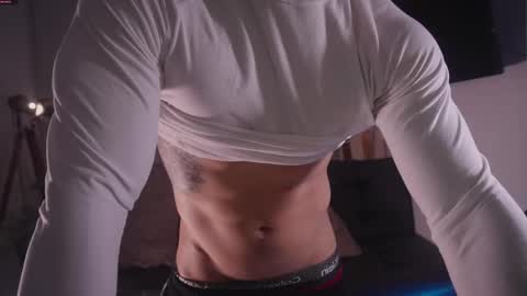 insta damn8   --------  online show from November 7, 11:49 pm