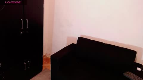 ---Taylor--- online show from December 5, 6:21 am