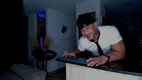 INSTAGRAM  DAMMIANMILLEROFICIAL online show from December 14, 10:47 pm