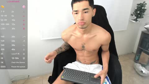 Damon online show from December 13, 8:37 pm