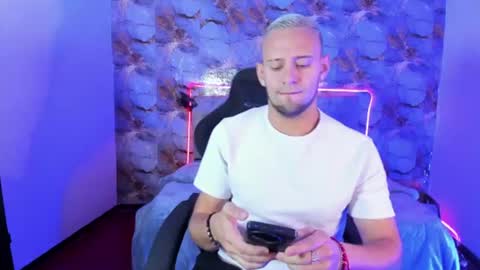 Damon bakert online show from June 19, 1:59 pm