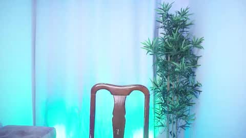 Snapshot of damon_frost chatting on November 4, 6:18 pm damon_frost online show from November 4, 6:18 pm