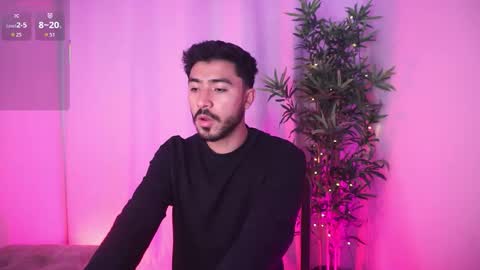 Snapshot of damon_frost chatting on November 26, 8:32 pm damon_frost online show from November 26, 8:32 pm