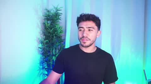 Snapshot of damon_frost chatting on June 1, 10:44 pm damon_frost online show from June 1, 10:44 pm