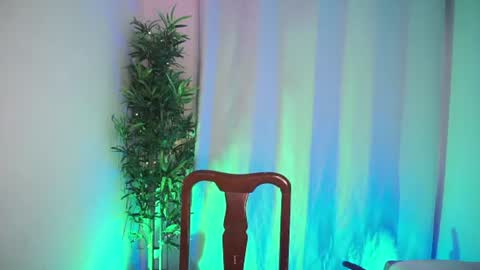Snapshot of damon_frost chatting on June 13, 7:23 pm damon_frost online show from June 13, 7:23 pm