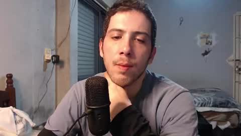 Snapshot of damon_hell chatting on July 10, 9:39 pm Damon online show from July 10, 9:39 pm