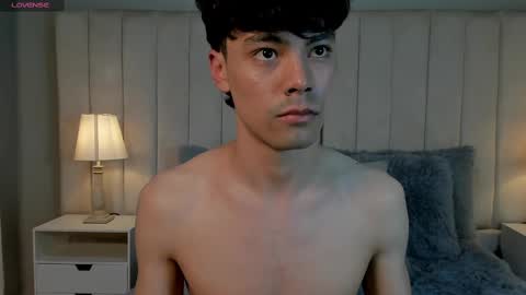 Snapshot of damon_nort chatting on March 1, 6:32 pm DEMON NORTH online show from March 1, 6:32 pm