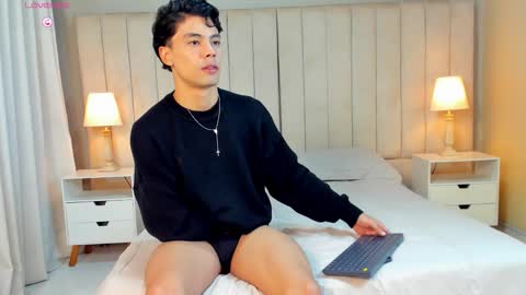 Snapshot of damon_nort chatting on September 18, 1:46 pm DEMON NORTH online show from September 18, 1:46 pm