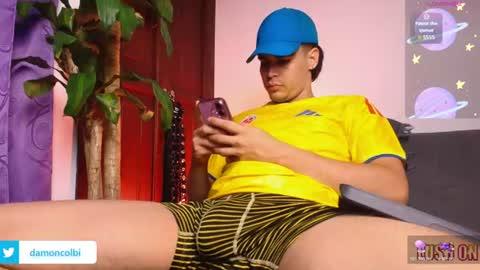 Snapshot of damoncolbi chatting on July 8, 3:11 am damoncolbi online show from July 8, 3:11 am