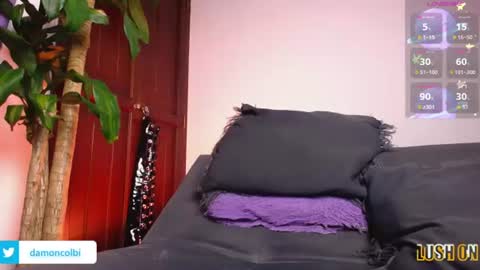 Snapshot of damoncolbi chatting on July 21, 5:21 am damoncolbi online show from July 21, 5:21 am