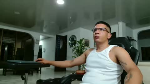 damyan_2003 online show from March 16, 3:23 am