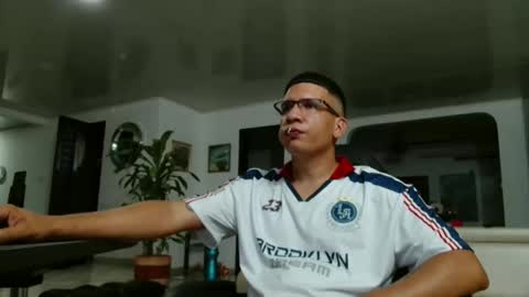 damyan_2003 online show from April 2, 3:26 am