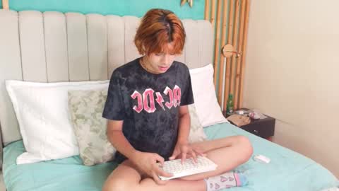 D A N online show from February 1, 1:42 pm