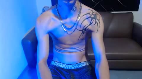 Snapshot of dan_jonson15 chatting on September 18, 12:01 am dan_jonson15 online show from September 18, 12:01 am