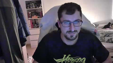 King Dan online show from December 10, 7:43 pm