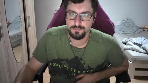 King Dan online show from October 2, 8:05 pm