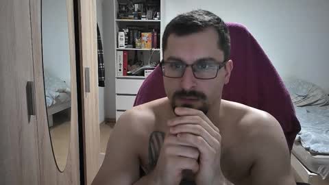 King Dan online show from October 25, 6:57 pm