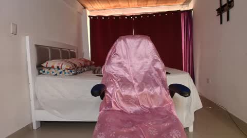 Snapshot of dana_777 chatting on September 25, 3:38 pm Dayana  online show from September 25, 3:38 pm