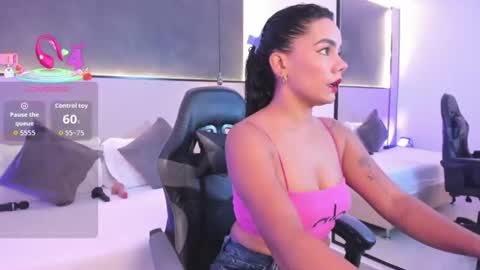 D A N A  online show from August 5, 7:17 pm
