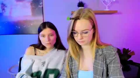 dana_sweet__ online show from October 11, 8:57 am