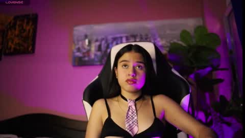 danaa_rouse online show from December 2, 9:21 pm