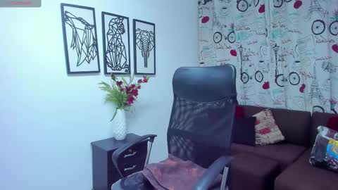 Danaa Rey online show from March 4, 11:19 am