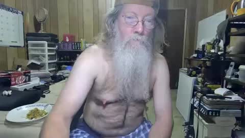 Snapshot of danagm chatting on December 23, 3:23 pm Dana online show from December 23, 3:23 pm