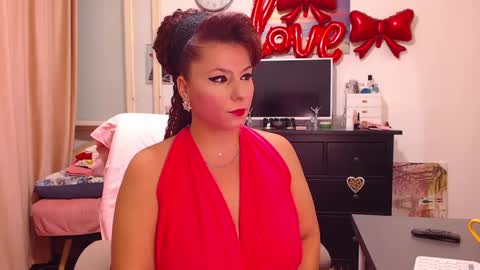 Snapshot of danahot4u chatting on December 7, 7:43 pm dana online show from December 7, 7:43 pm